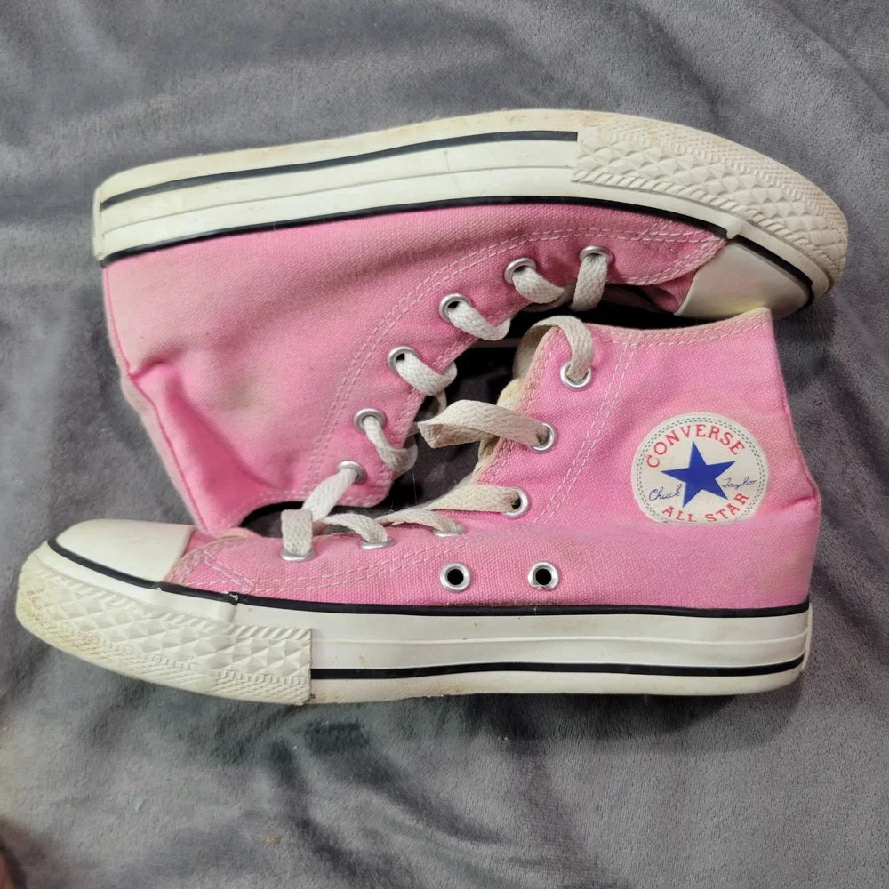 Converse All Star Chuck Taylor Pink High Top Sneakers Kids‎ Size 1.5 Youth